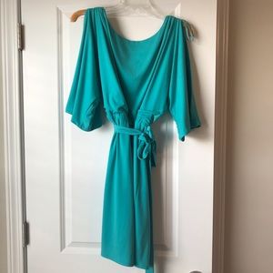 Jessica Simpson slit sleeve dress